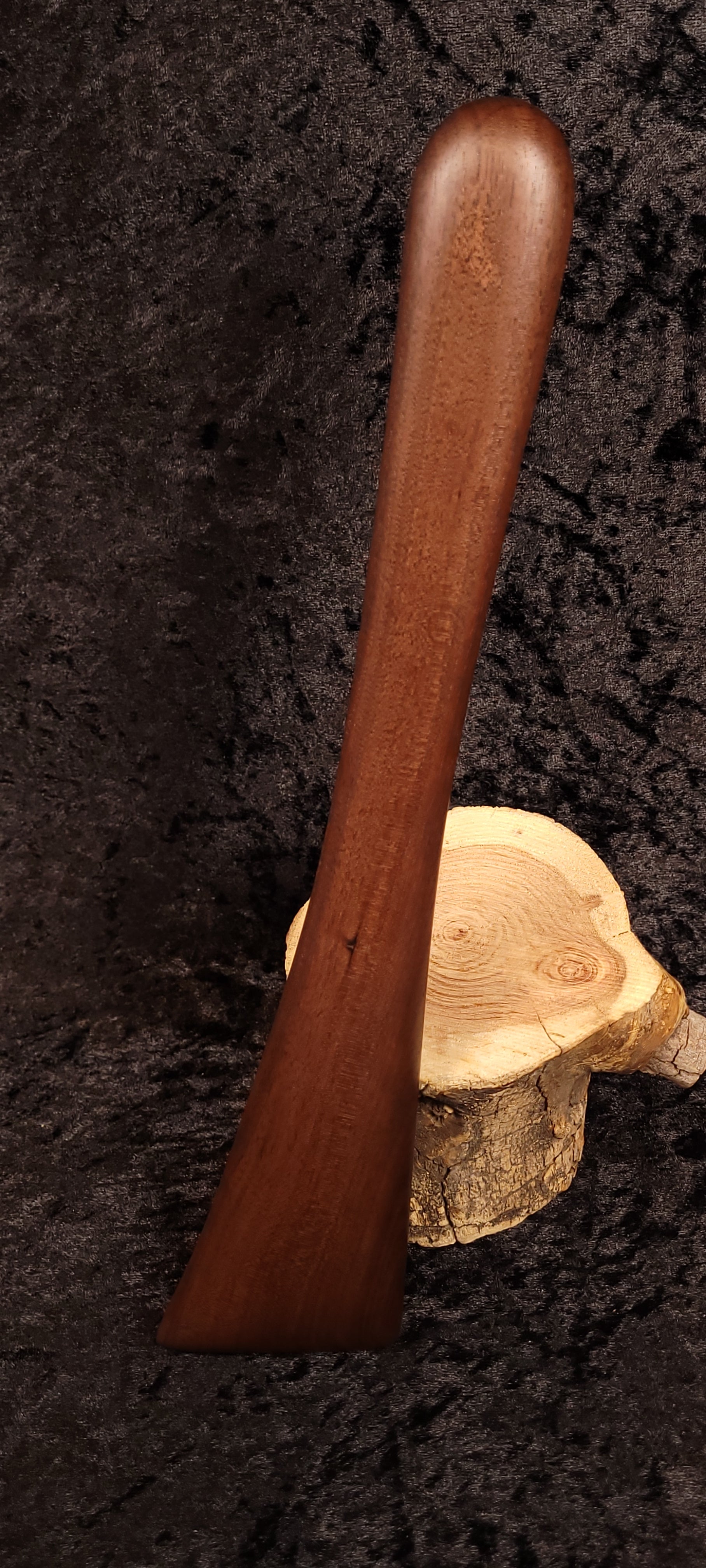 Handcrafted Walnut Spatula – Left Handed