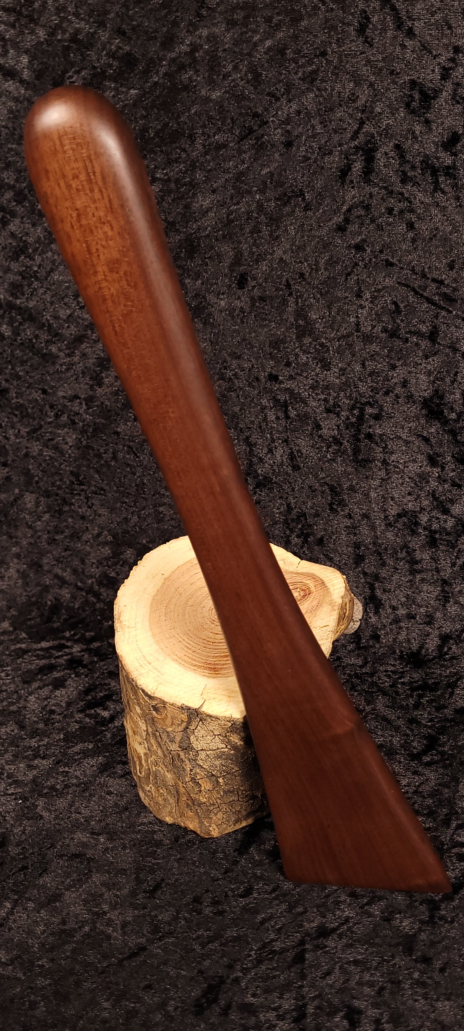 Handcrafted Walnut Spatula – Left Handed