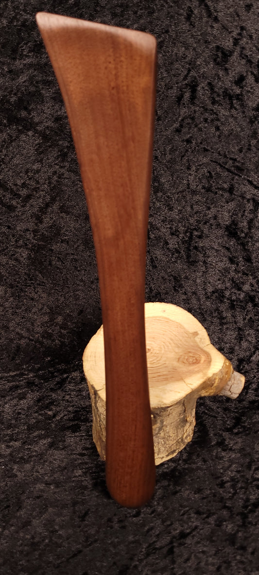 Handcrafted Walnut Spatula – Left Handed