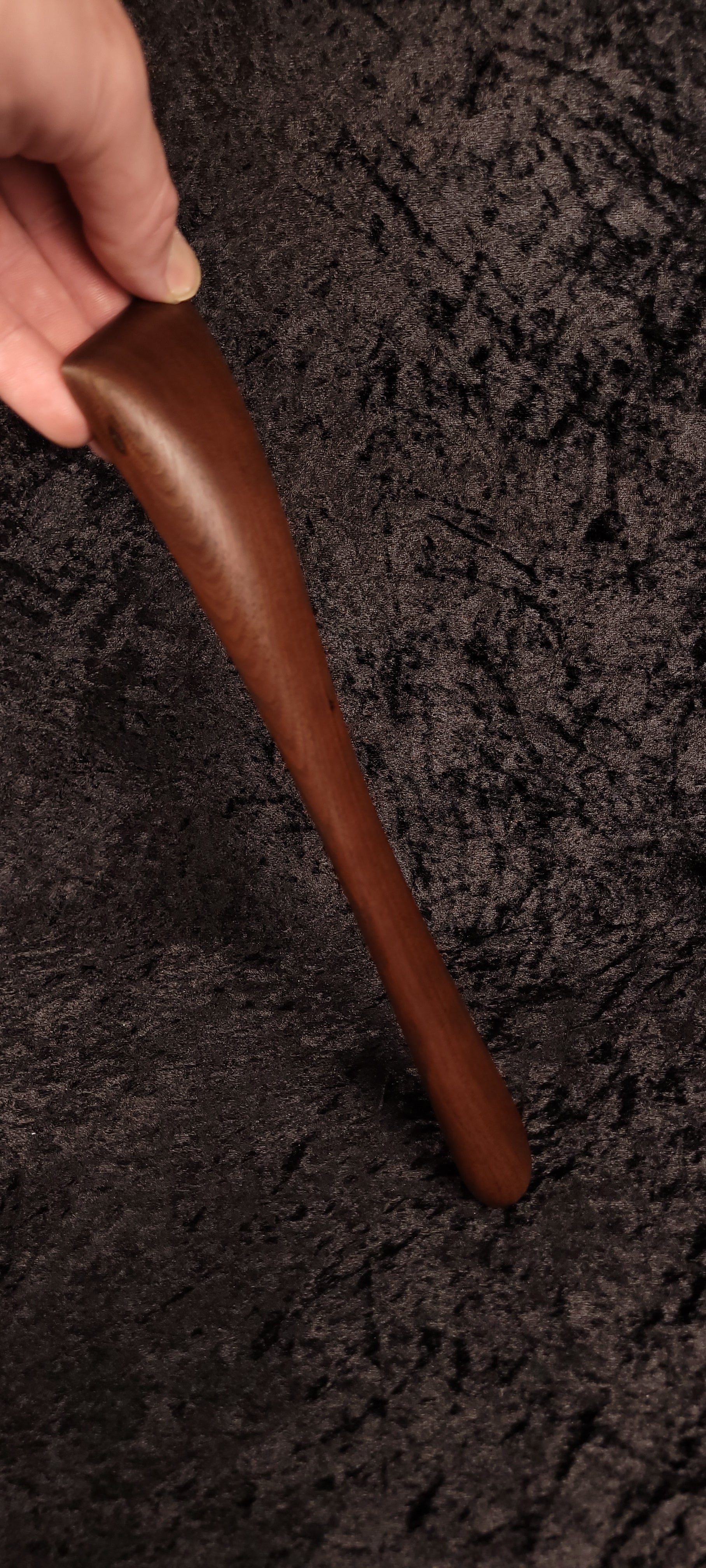 Handcrafted Walnut Spatula – Left Handed