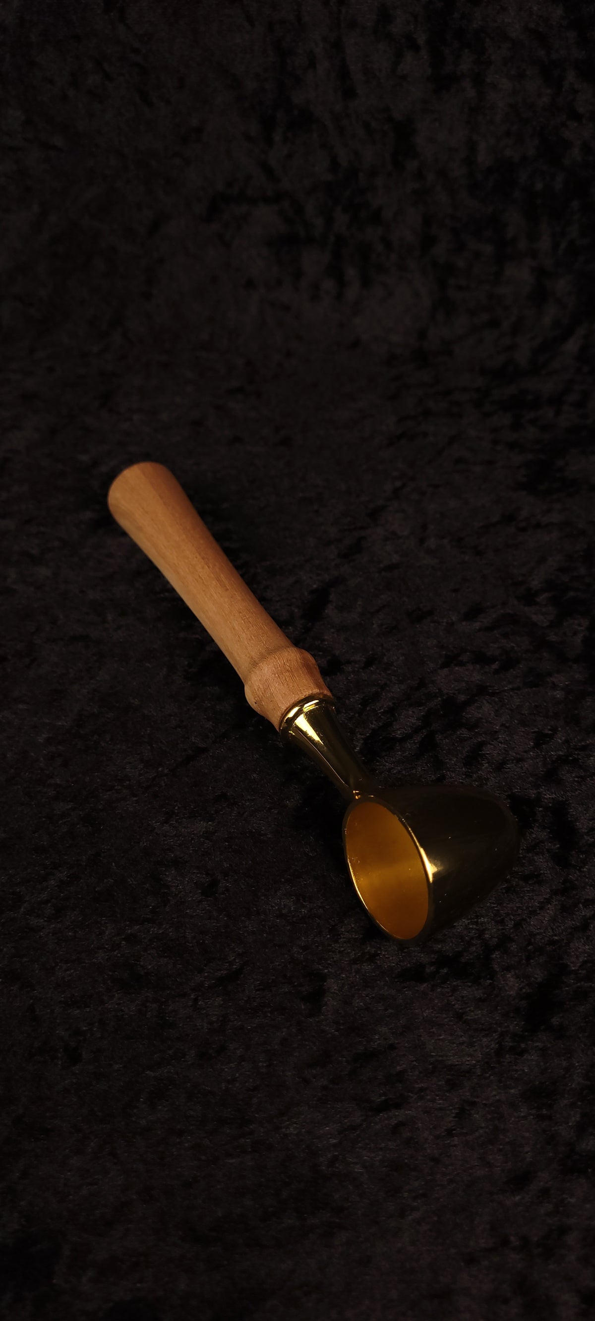 Catalpa wood coffee scoop No. 2 side view showing gold open-bowl scoop and tapered handle