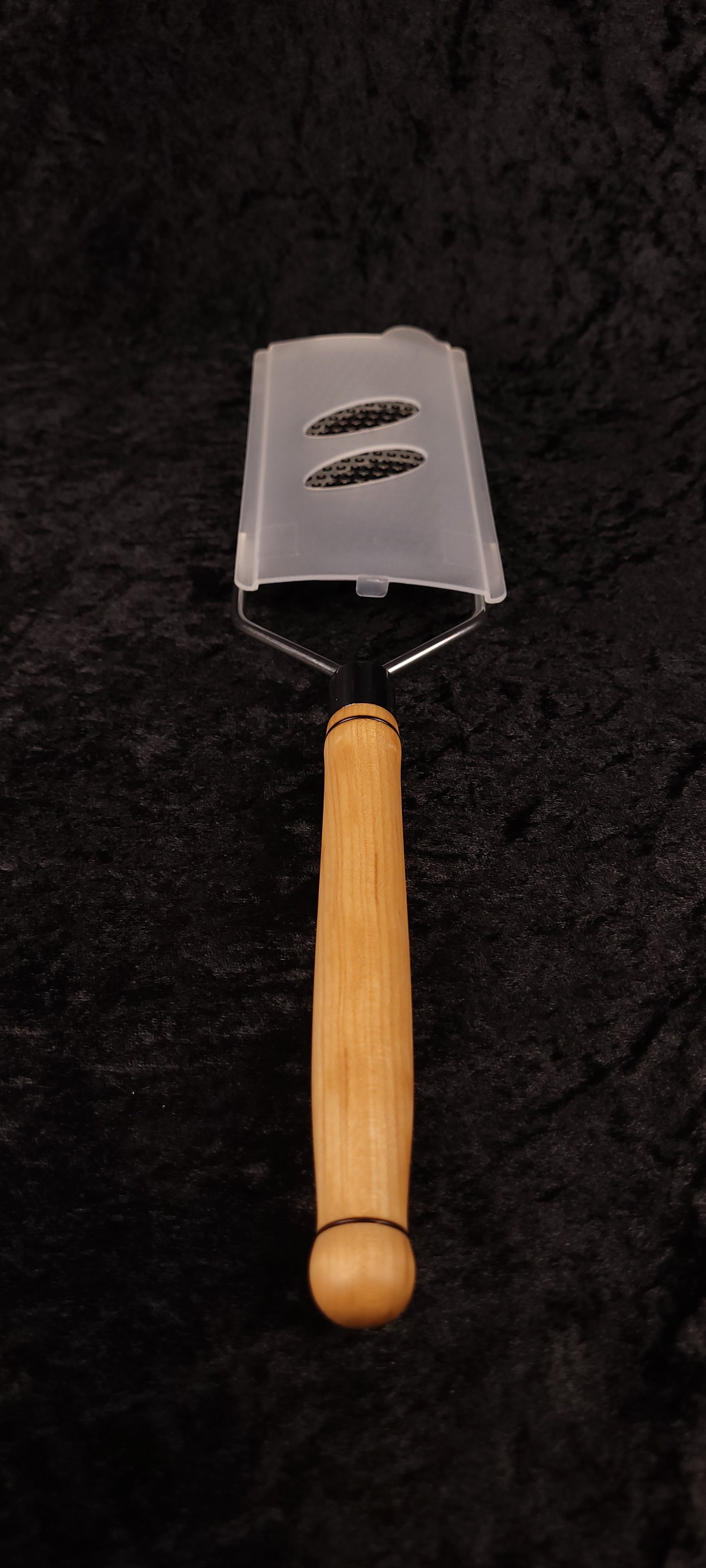 Maple flat grater full length top-down view with guard on