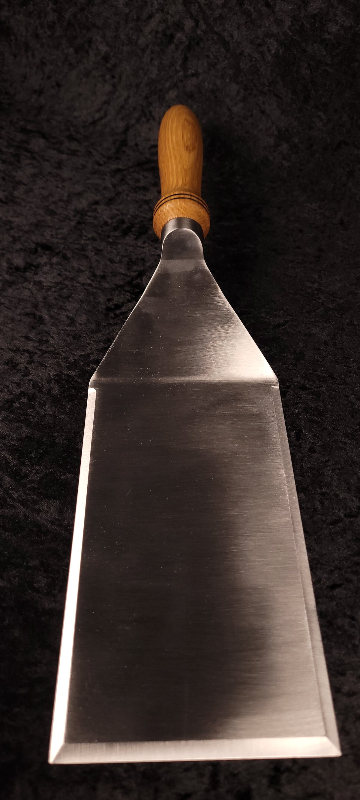 Griddle spatula No. 3 – blade face view from above