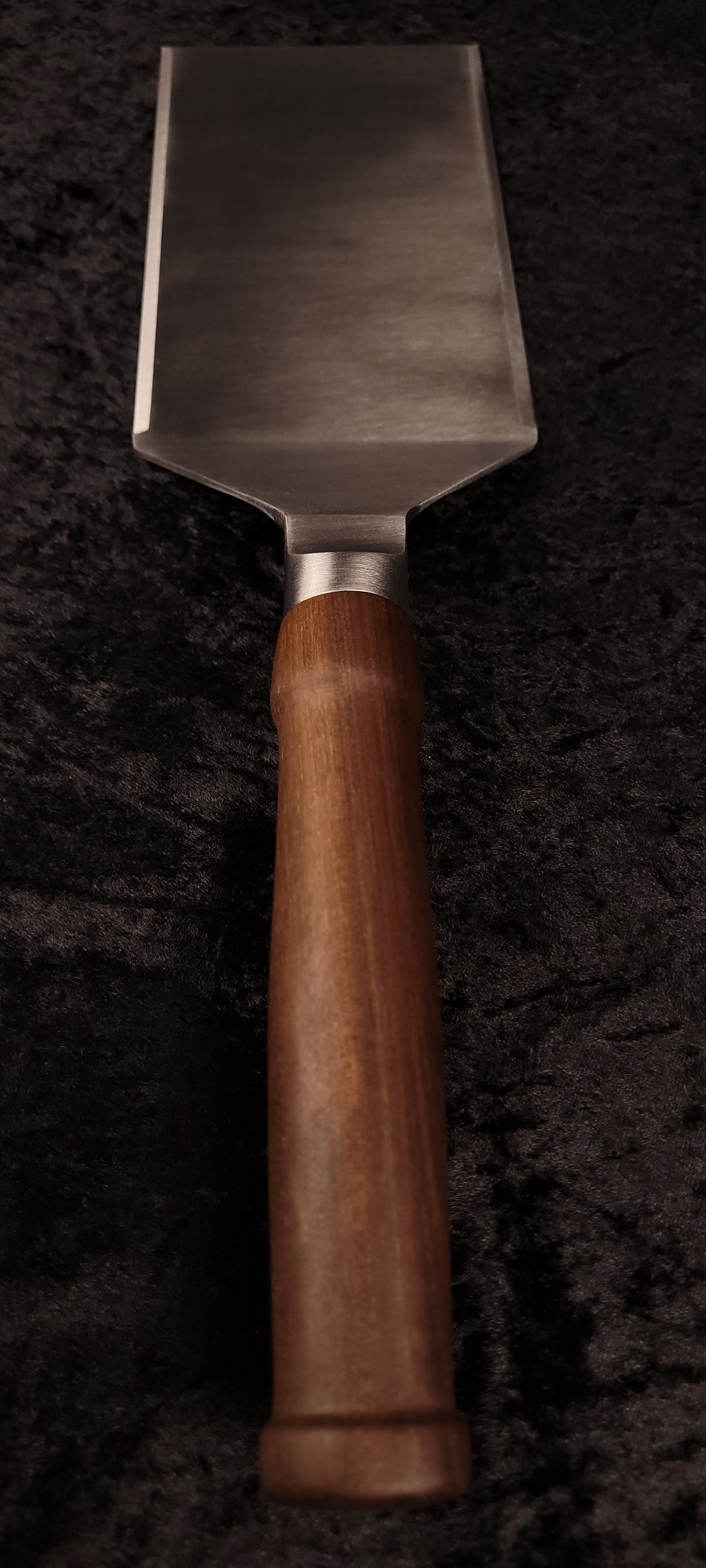 Griddle spatula walnut handle No. 3 – front view showing blade and handle